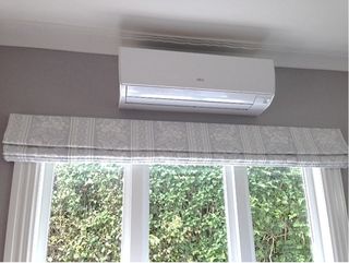 Roman blind