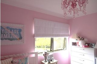 White roman blind