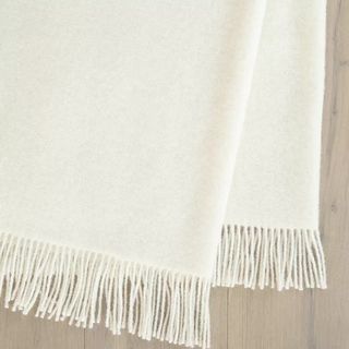 Nevis Snow Throw
